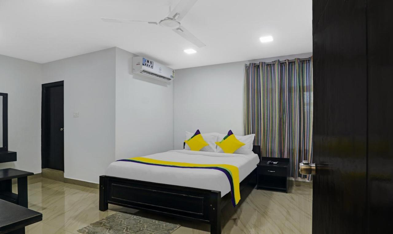 Itsy By Treebo - Lg Grand Inn Hyderabad Bagian luar foto