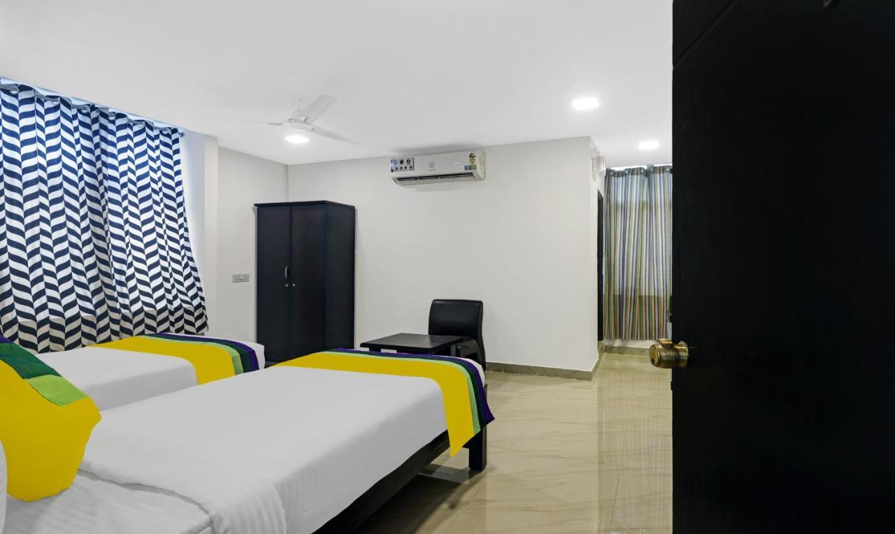Itsy By Treebo - Lg Grand Inn Hyderabad Bagian luar foto